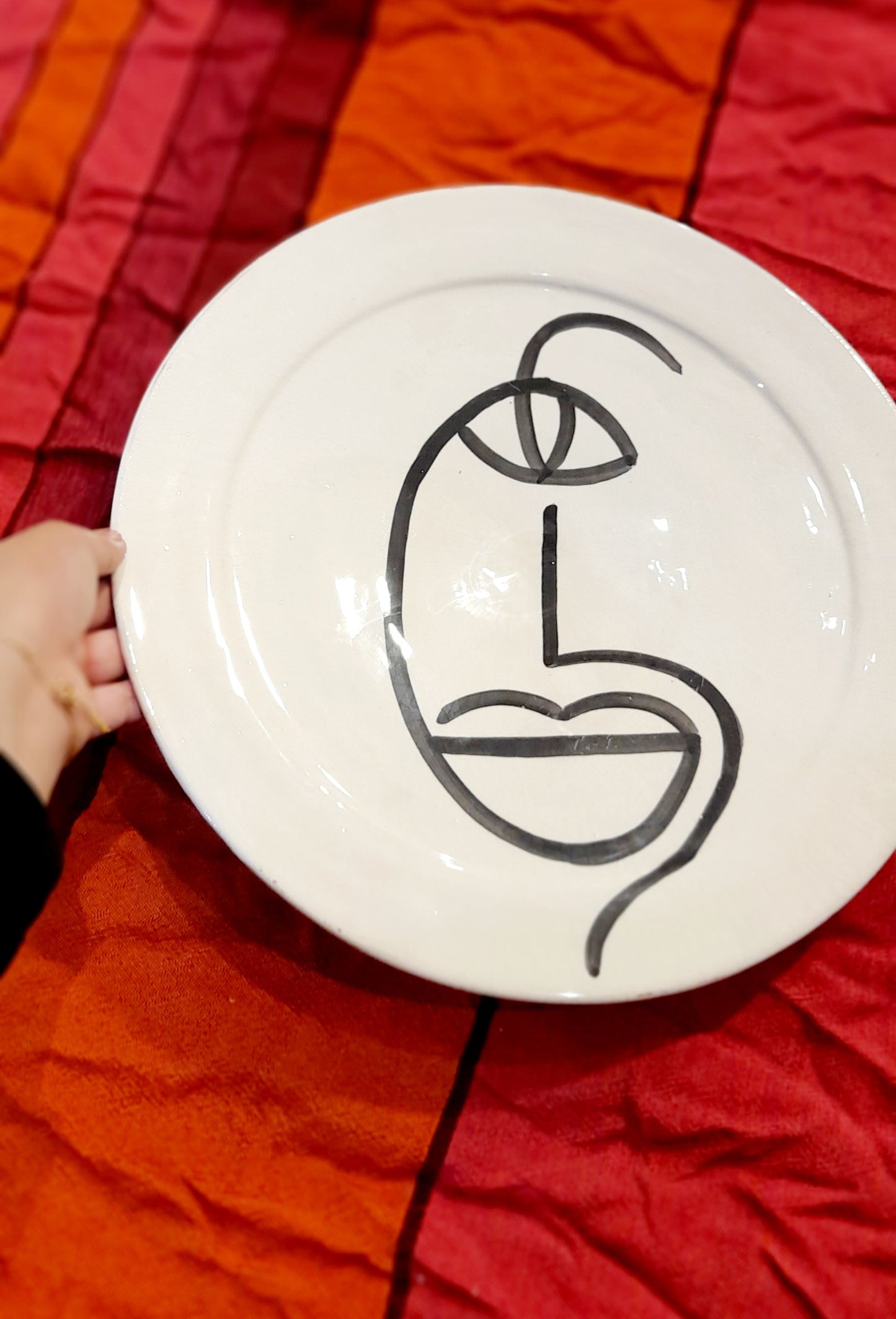 Picasso-Inspired Face Plate – Hand-Painted White Ceramic