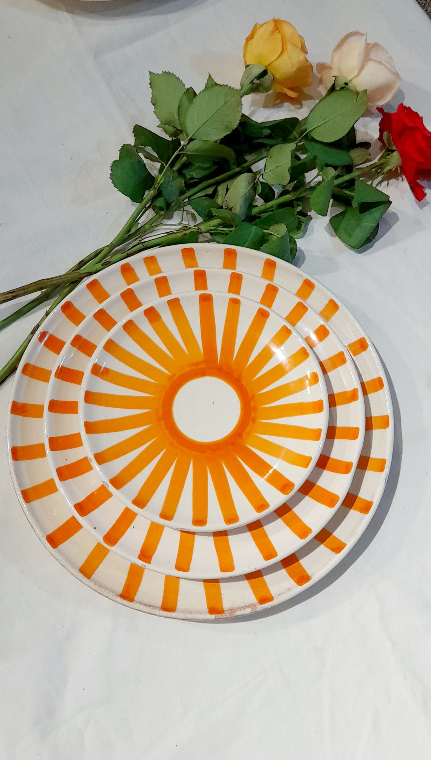 Hand-Painted Geometric Red Ceramic Plate Set – Artistic Touch