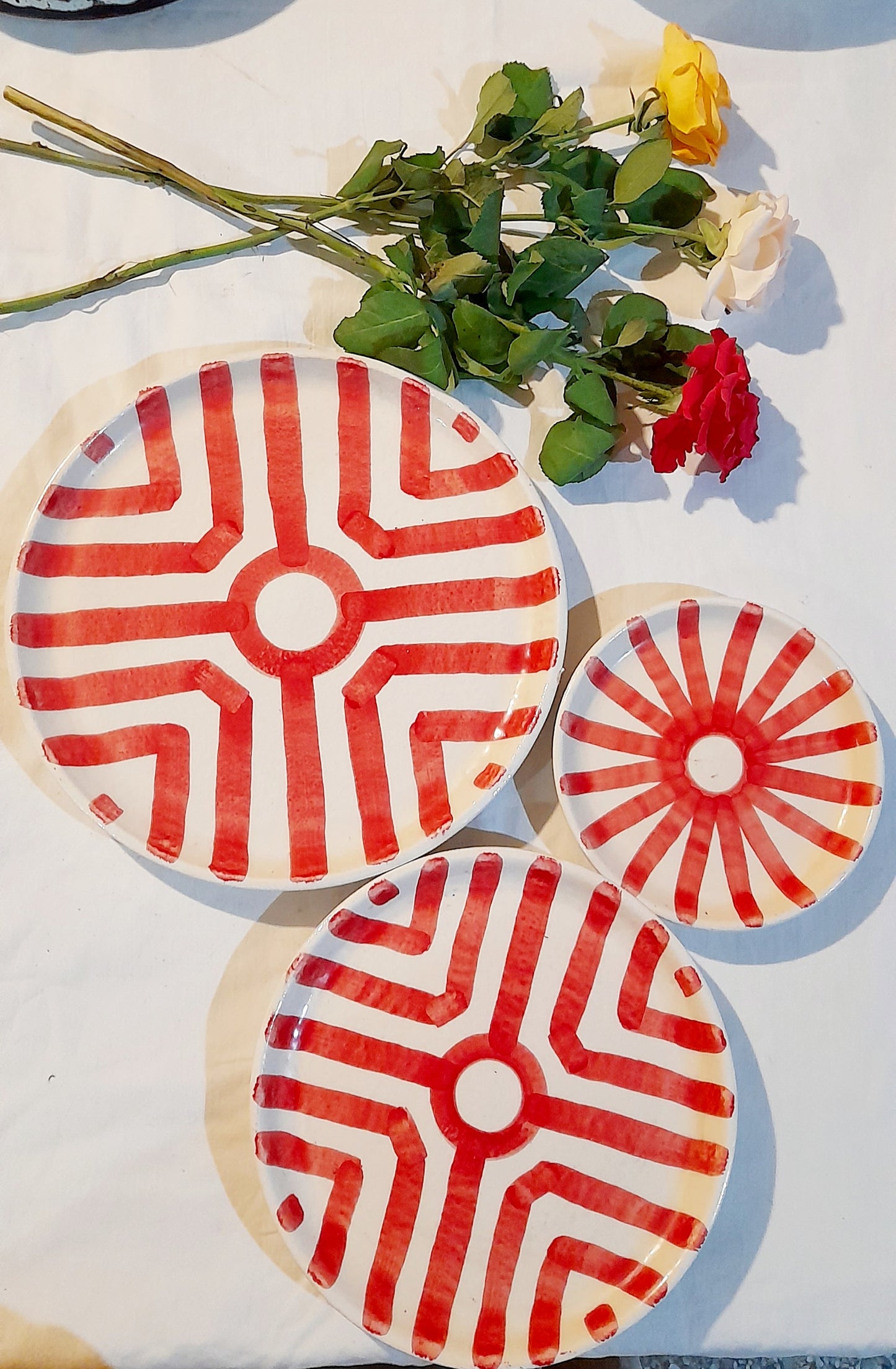 Hand-Painted Geometric Red Ceramic Plate Set – Artistic Touch