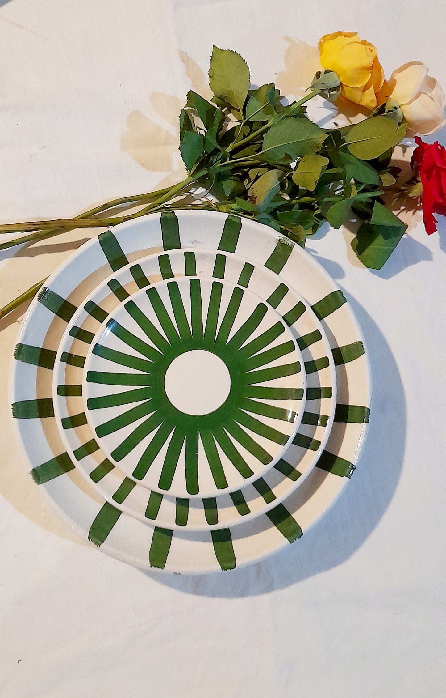 Hand-Painted Geometric Red Ceramic Plate Set – Artistic Touch