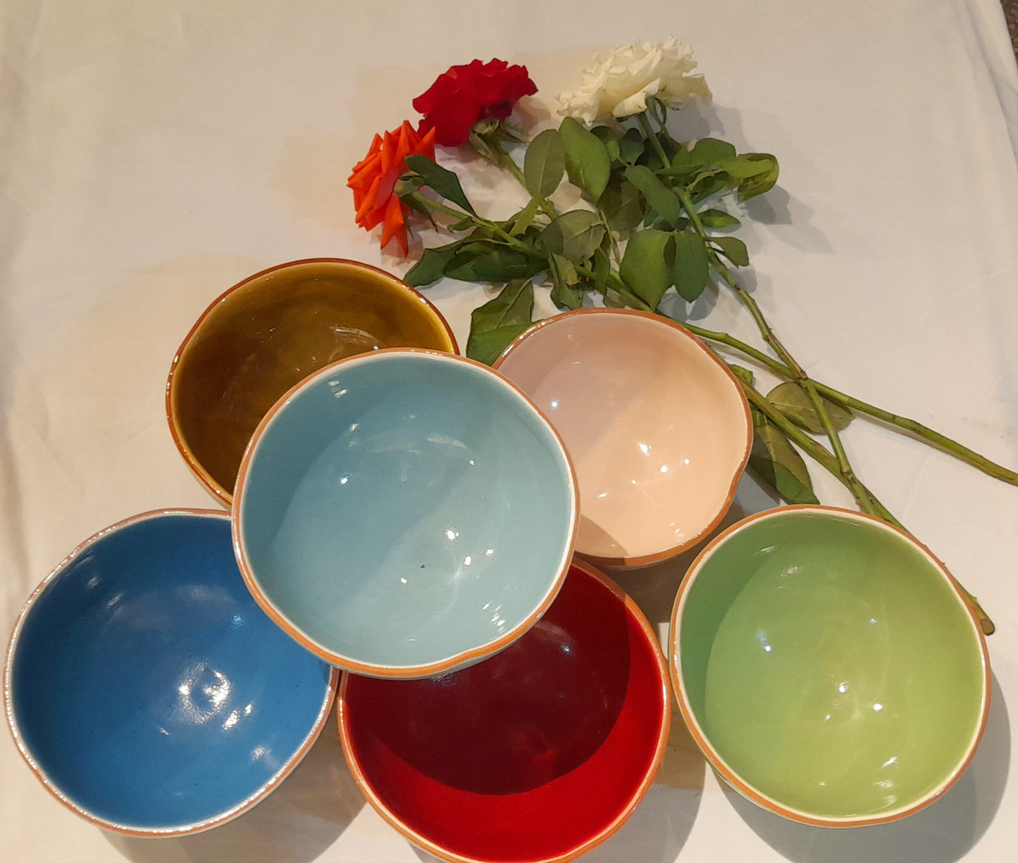 Modern Summer Ceramic Bowls – Handcrafted in Vibrant Colors