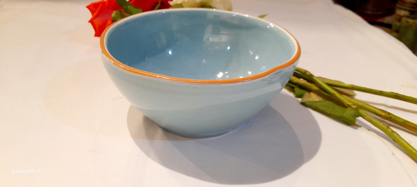 Modern Summer Ceramic Bowls – Handcrafted in Vibrant Colors