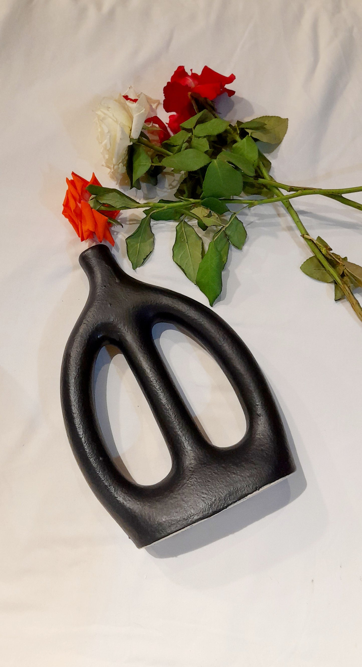 Modern Moroccan Ceramic Vase – Black Sculptural Design