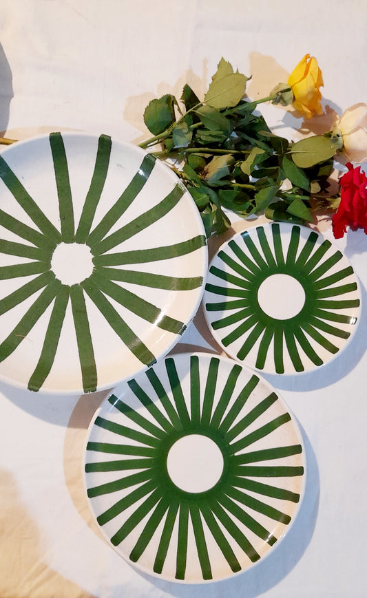 Hand-Painted Geometric Red Ceramic Plate Set – Artistic Touch 